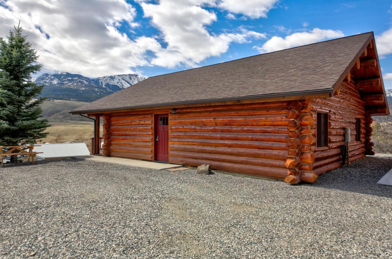The Roosevelt Hotel - Yellowstone Gardiner Exterior photo